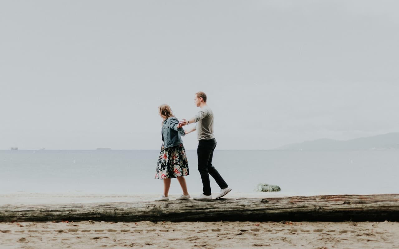 Relationship Tips: अपने रिश्ते को लेकर अनिश्चित हैं आप, तो खुद से पूछें ये 4 सवाल
