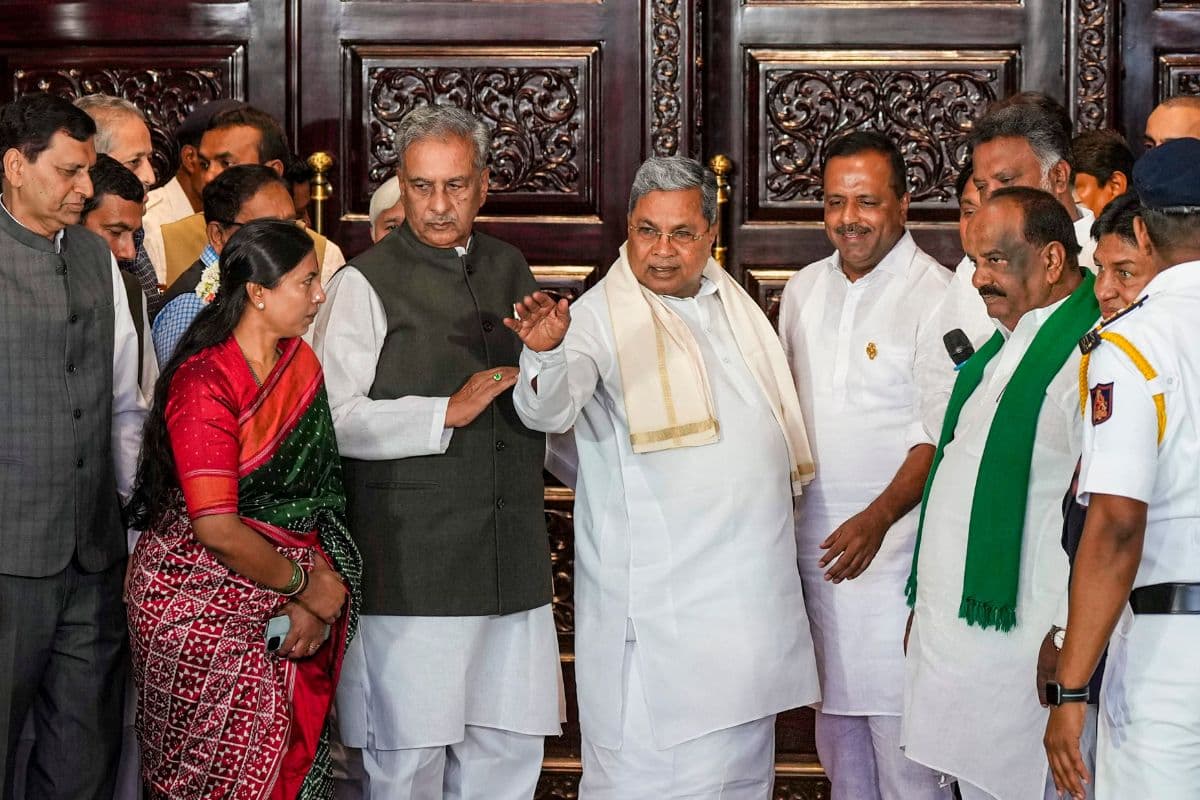 Karnataka Reservation: 100% рдЖрд░рдХреНрд╖рдг рдХреА рдЦрдмрд░ рд╕реЗ рдмрд╡рд╛рд▓, рдорд╣рд┐рд╖реА рд░рд┐рдкреЛрд░реНрдЯ рдХреЗ рдЖрдзрд╛рд░ рдкрд░ рддреИрдпрд╛рд░ рд╣реБрдЖ рдмрд┐рд▓, рдЬрд╛рдиреЗрдВ рдХреНрдпрд╛ рд╣реИ рдЦрд╛рд╕