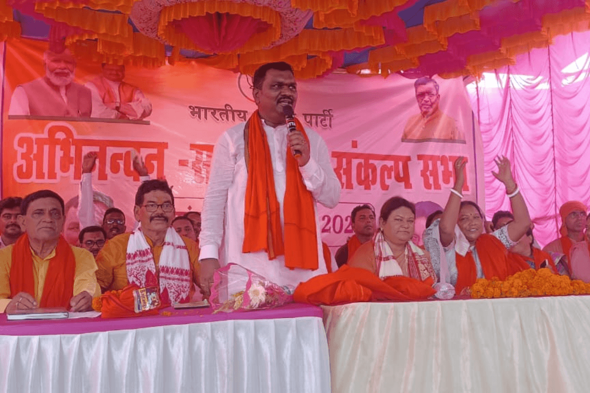 हेमंत सोरेन ने युवाओं को दिया धोखा, 5 लाख रोजगार का वादा था झूठा, नेता प्रतिपक्ष अमर बाउरी ने जामताड़ा में साधा निशाना