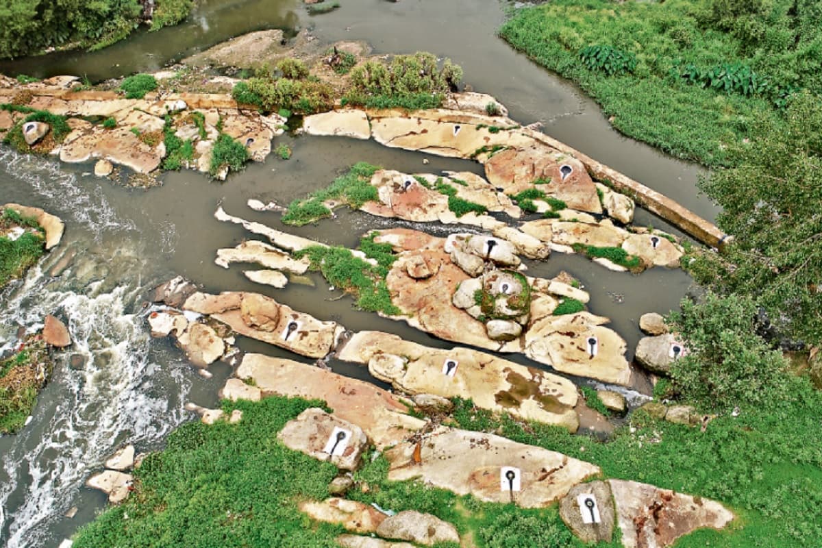 Sawan 2024: स्वर्णरेखा नदी की चट्टानों पर है 21 शिवलिंग, नागवंशी राजाओं ने करायी थी स्थापना, जानें मान्यताएं