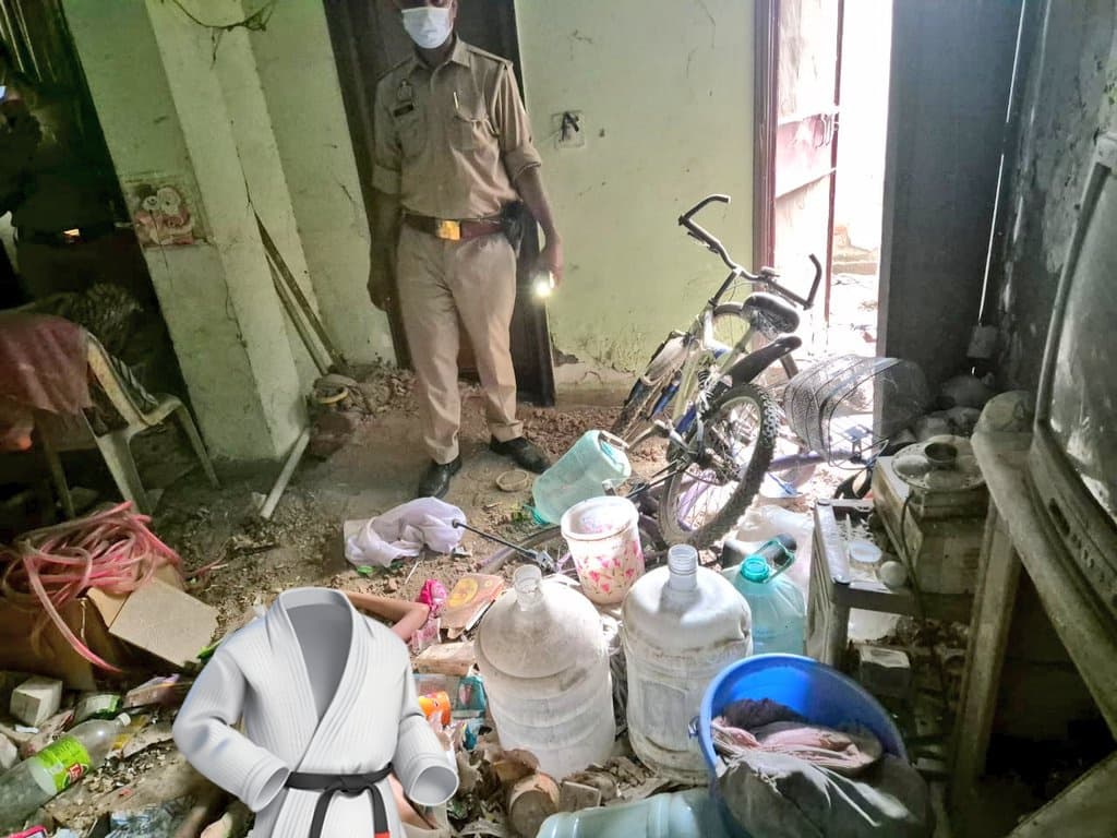 UP News: मृत तेजस को जिंदा समझ रही थी उसकी मां और बहन, जानें क्यों नहीं दी किसी को सूचना