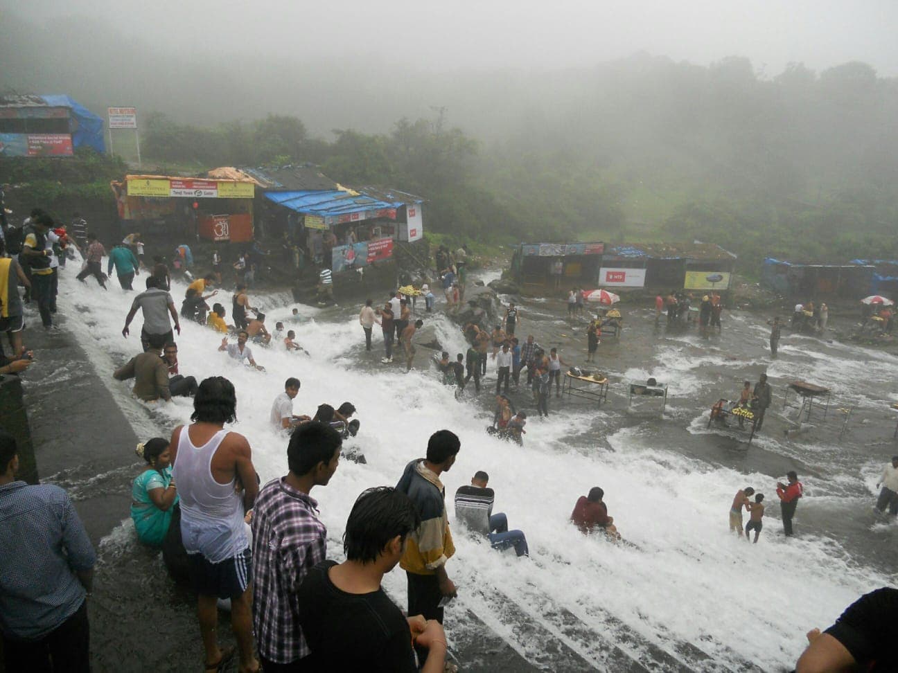 Bhushi Dam Tragedy: पिकनिक मनाने गया था परिवार, झरने में फिसलने से हुआ बड़ा हादसा