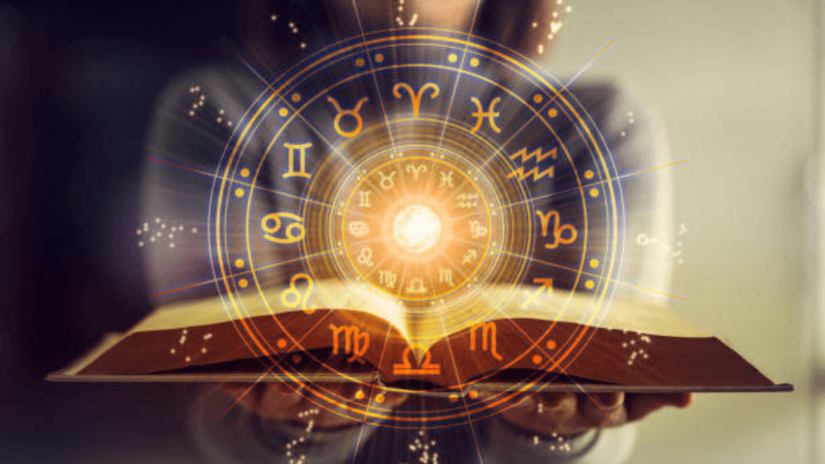 Astrologer Expert: 2025 में इन बॉलीवुड स्टार्स की चमकेगी किस्मत! ज्योतिष प्रदीप भानोट ने किया बड़ा खुलासा