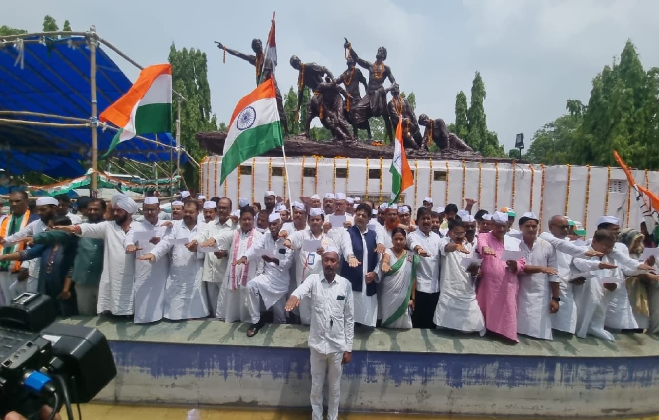 अगस्त क्रांति दिवस पर कांग्रेस ने निकाली तिरंगा यात्रा, देखिए वीडियो नीतीश को लेकर क्या कुछ कहा...