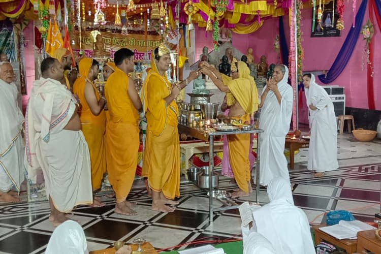 भगवान पार्श्वनाथ के मोक्ष कल्याणक दिवस की तैयारी पूरी, देशभर के श्रद्धालु पहुंचे गिरिडीह