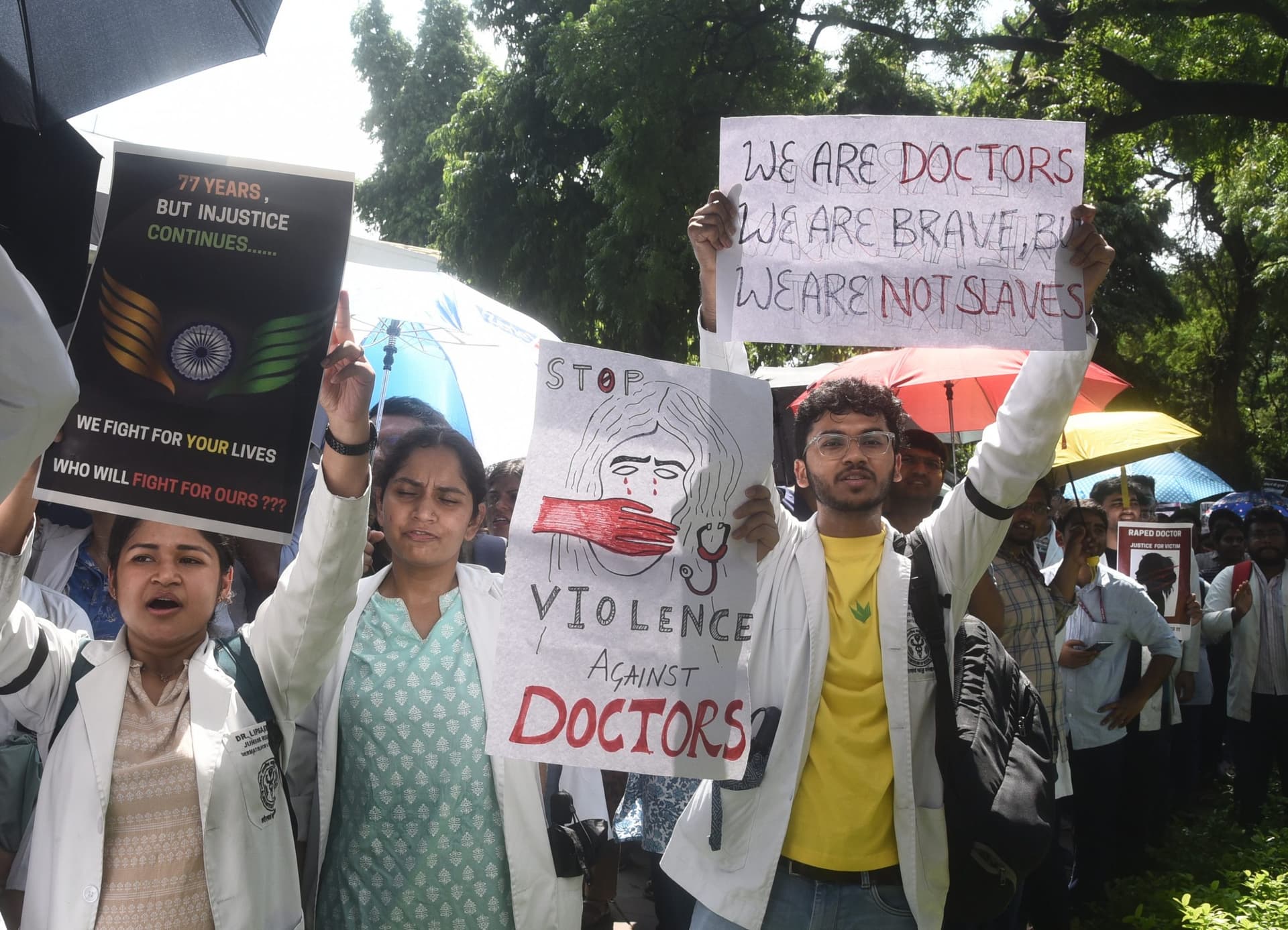Doctors protest: स्वास्थ्य कर्मियों की सुरक्षा के लिए केंद्र सरकार गठित करेगी कमेटी