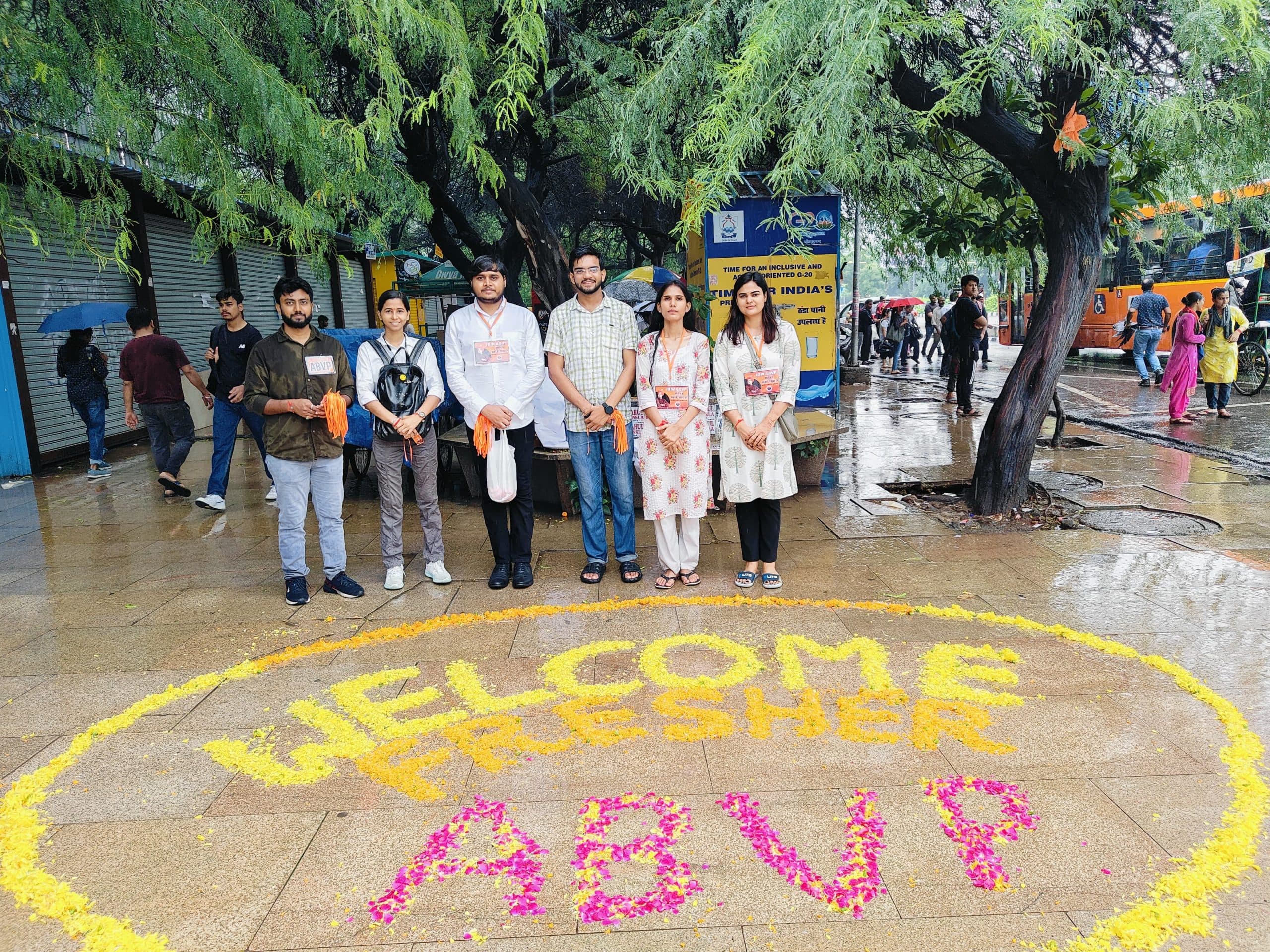 DU: नये शैक्षणिक सत्र का हुआ आगाज, एबीवीपी छात्रों की मदद के लिए आया आगे