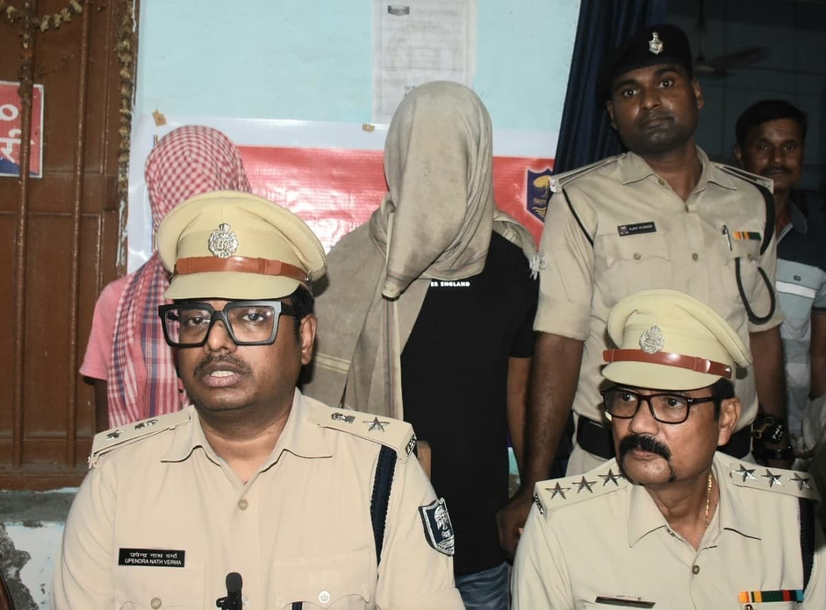 Purnia news : तनिष्क ज्वेलरी लूटकांड : अपराधियों को सहयोग करनेवाले दो गिरफ्तार