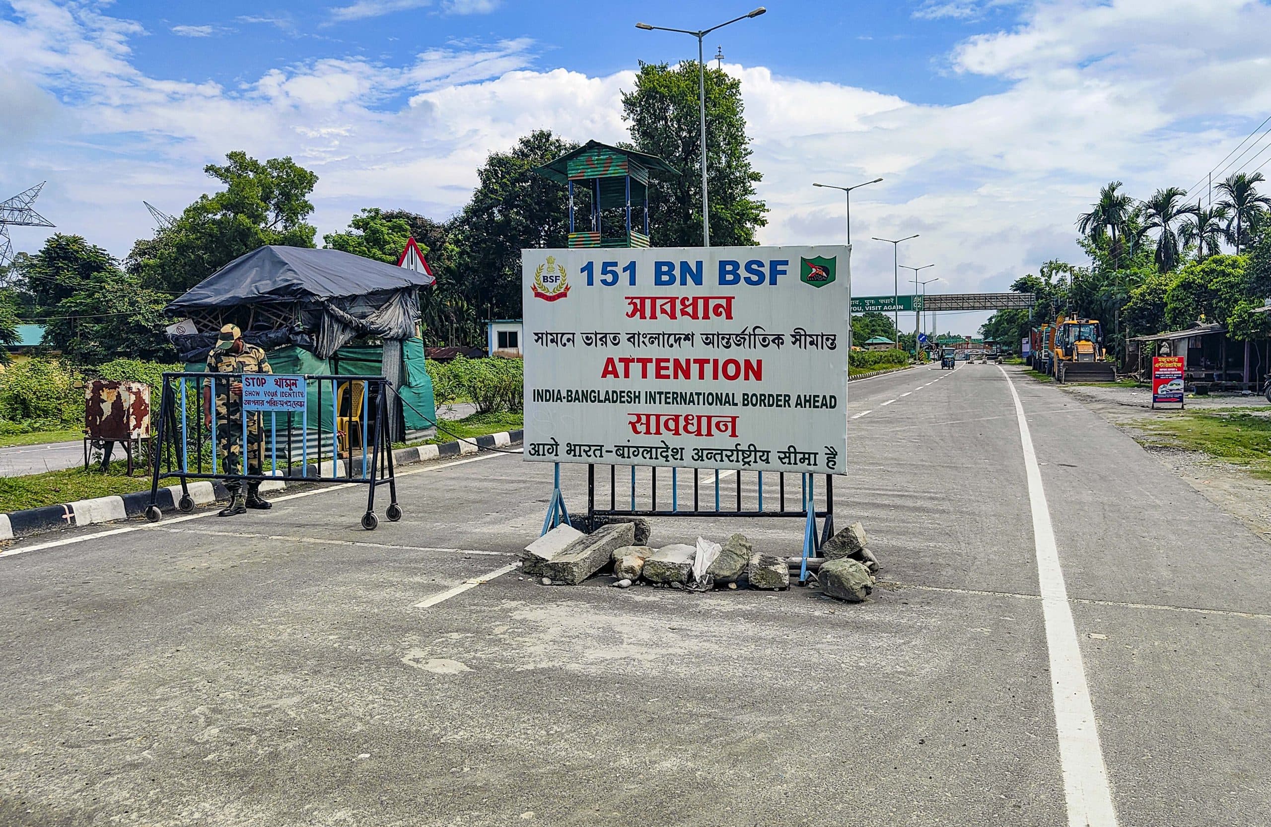 Bangladesh News: भारतीय सेना कर रही थी फेंसिंग, बांग्लादेश ने रोका, इलाके में तनाव