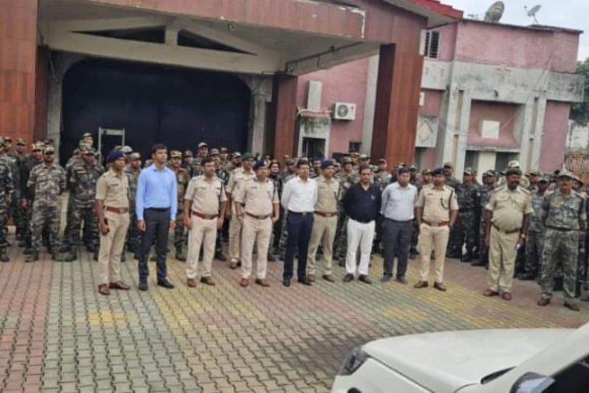 रांची के बिरसा मुंडा जेल पर पड़ा छापा, ये चीजें हुई बरामद, मुकदमा दर्ज करने का निर्देश