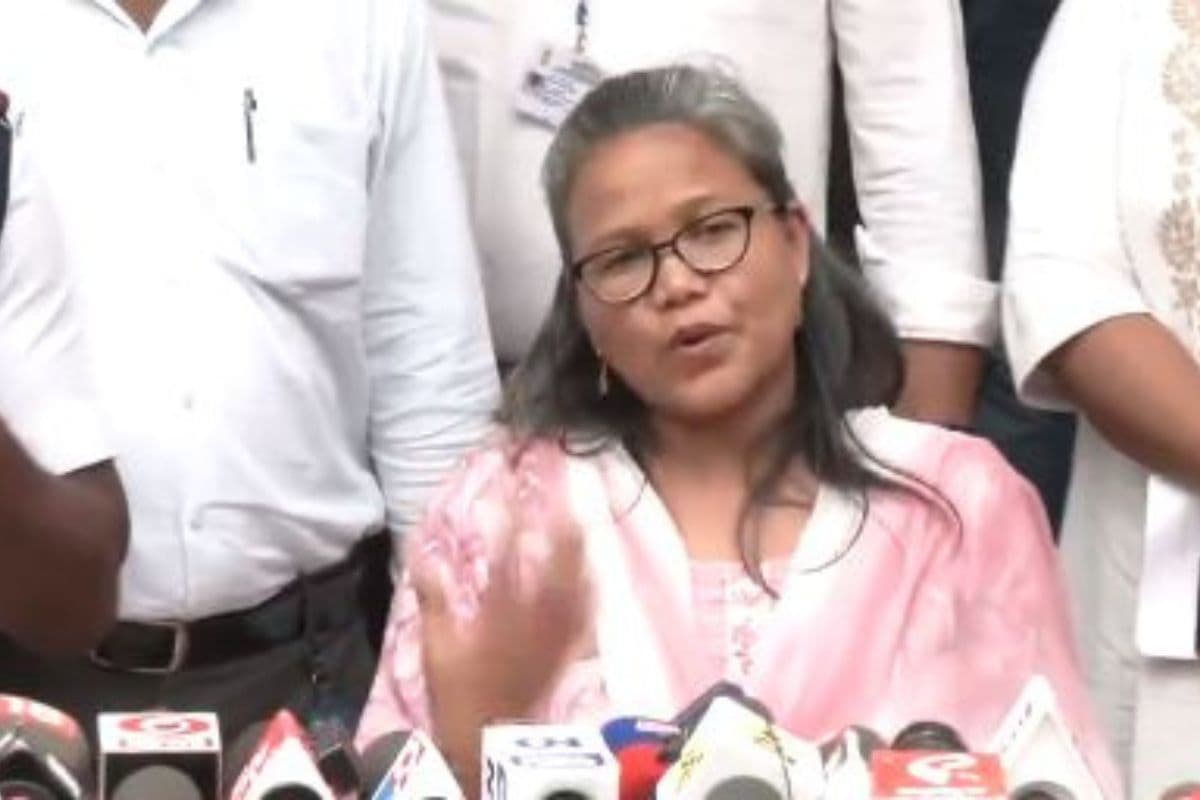 Kolkata Doctor Incident: महिला आयोग की टीम पहुंची आर जी कर मेडिकल अस्पताल, केस पर दी बड़ी जानकारी