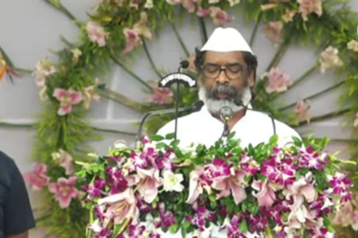 Independence Day: CM हेमंत ने स्वतंत्रता दिवस पर की सरकारी नौकरियों को लेकर बड़ी घोषणा, जानें क्या कहा