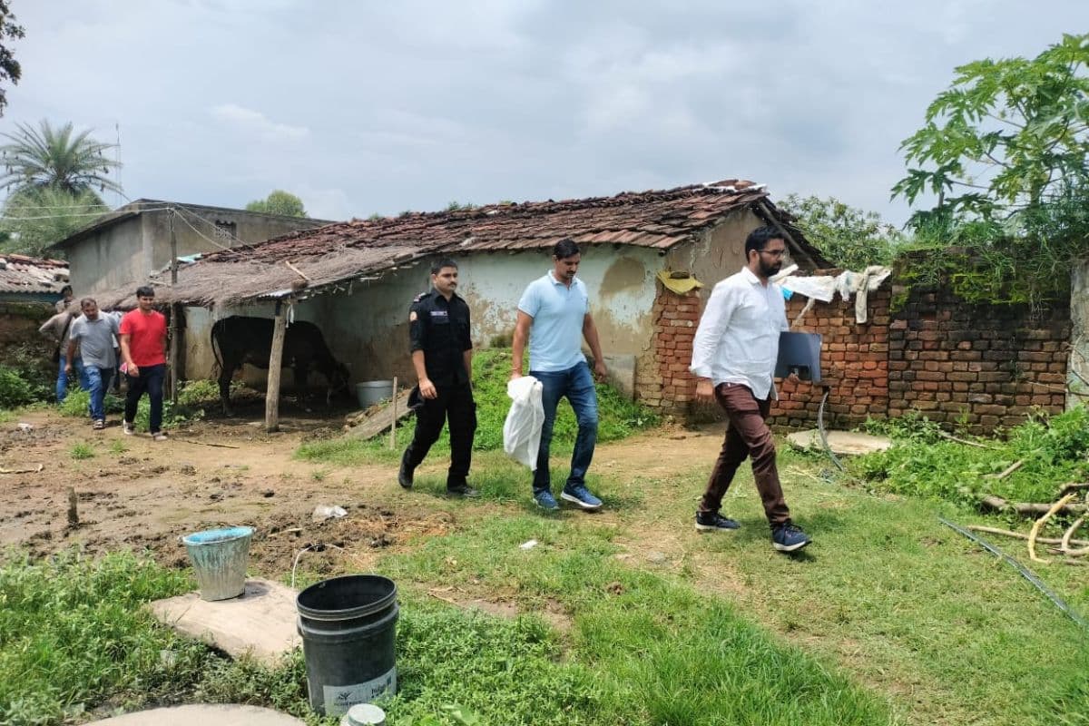 लोहरदगा में ATS ने क्यों मारा छापा ? आर्म्स समेत कई आपत्तिजनक सामान बरामद