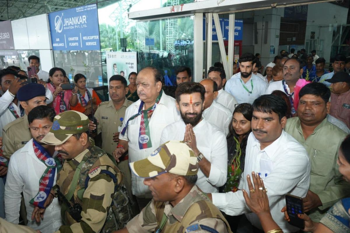 रांची पहुंचे केंद्रीय मंत्री चिराग पासवान, लोजपा के फिर बने राष्ट्रीय अध्यक्ष