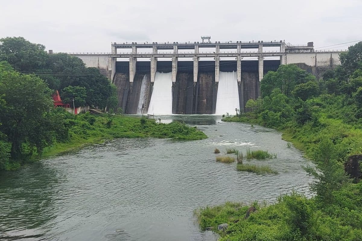 रामगढ़ के पतरातू डैम का जलस्तर फिर बढ़ा तो दूसरा फाटक भी खोलना पड़ा, लोगों से की गयी ये अपील
