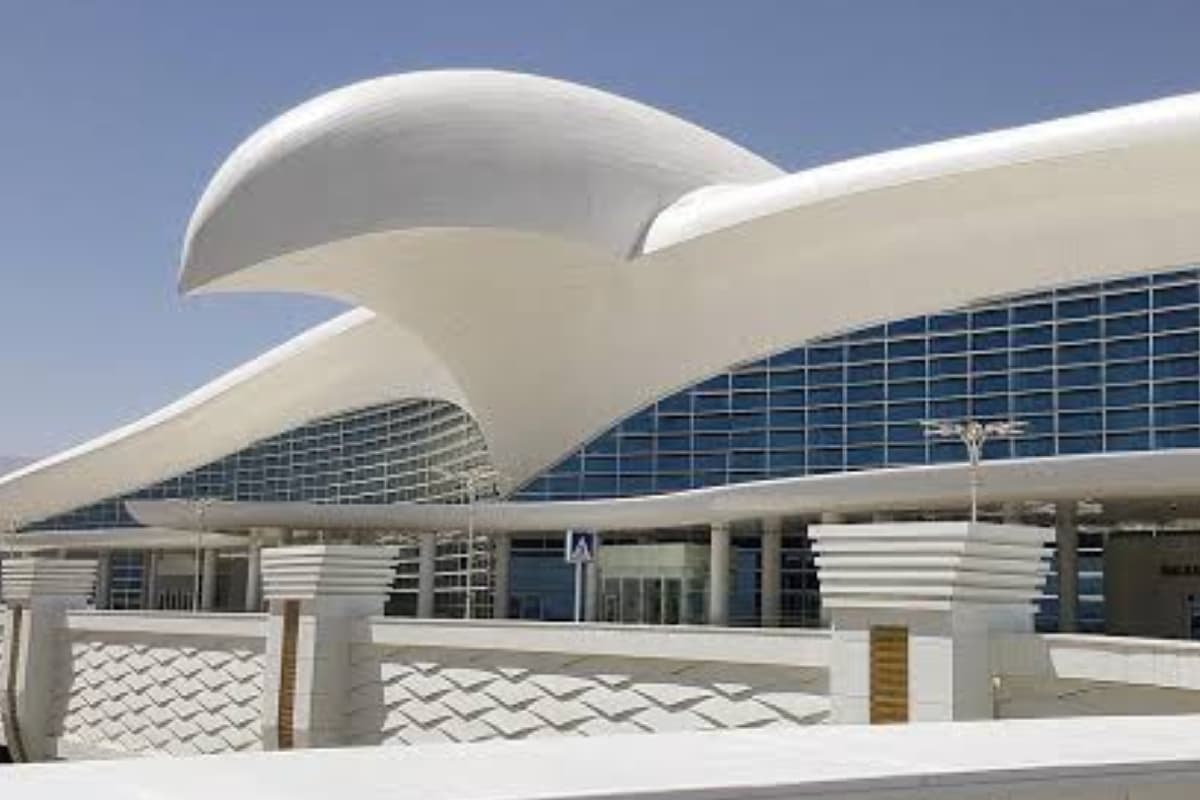 International Tourism: दुनिया का सबसे अजीब शहर अश्गाबात है घूमने के लिए आकर्षक