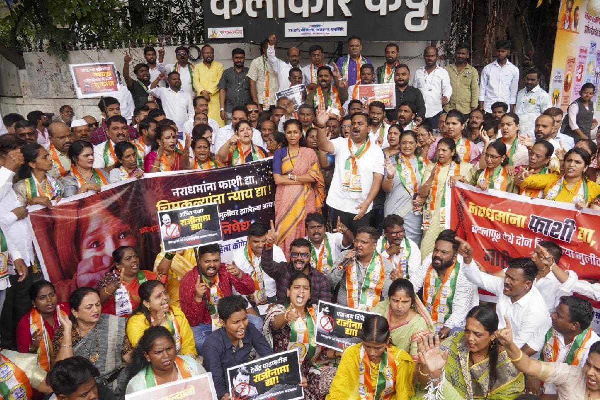 Badlapur Child Abuse Case: बॉम्बे हाई कोर्ट ने पुलिस को लगाई फटकार, कहा- स्थिति बेहद चौंकाने वाली