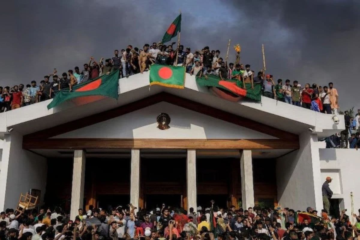 Bangladesh updates: पहले मुख्य न्यायाधीश, अब केंद्रीय बैंक प्रमुख का इस्तीफा