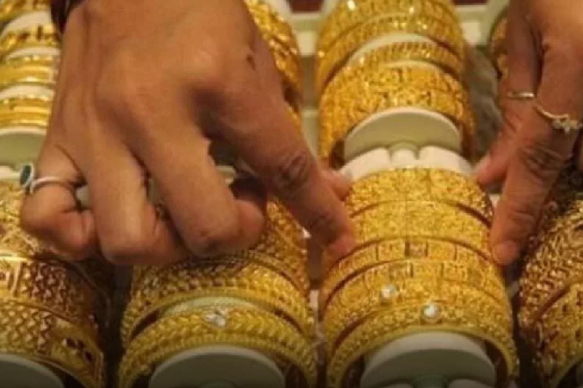 Gold Rate Today: बांग्लादेश में सोने की कीमत हुई एक लाख के पार, अबतक के रिकॉर्ड ऊंचाई पर पहुंचा