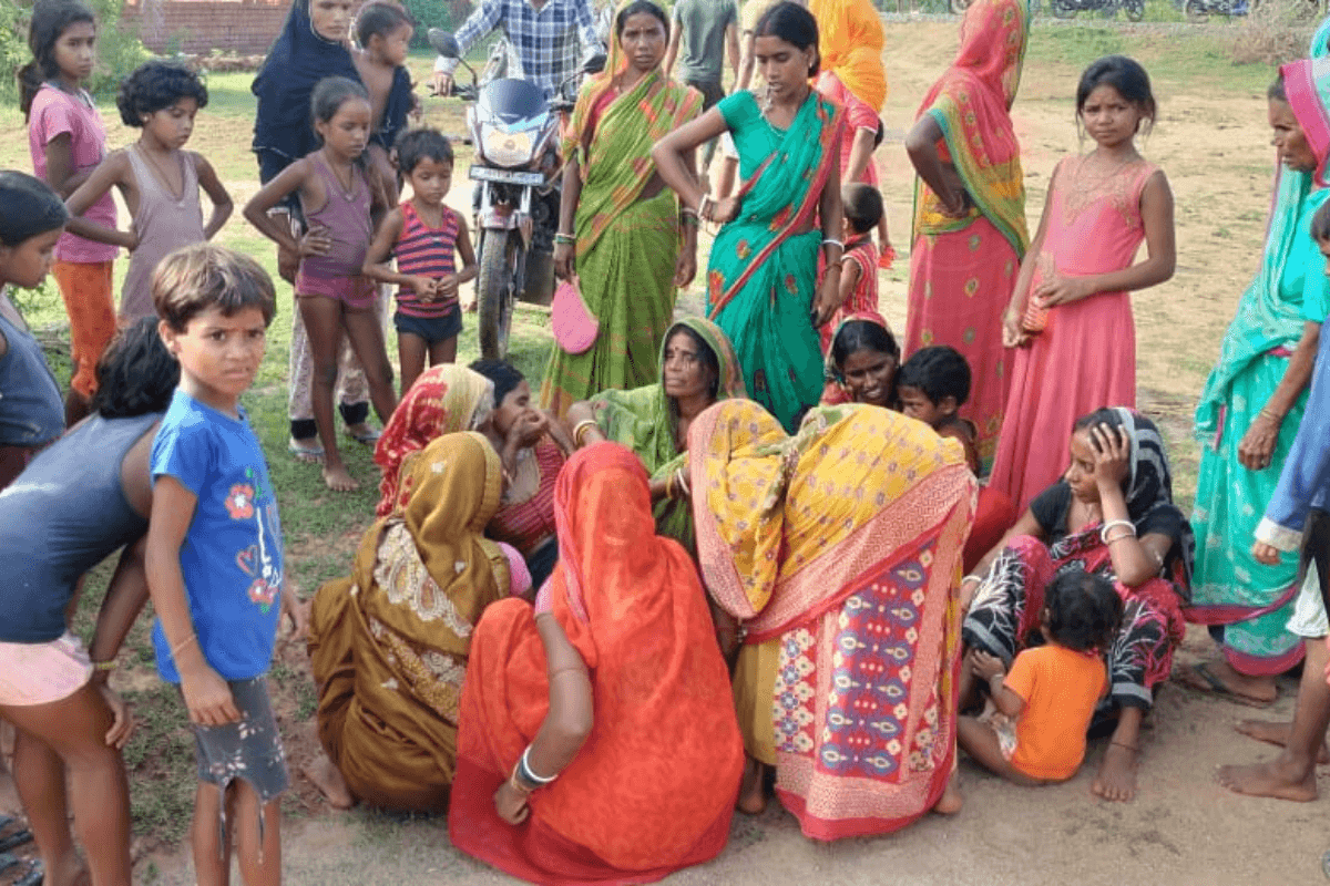 Deoghar News: एक ही परिवार के तीन बच्चों की मौत, जमीन विवाद को लेकर हत्या का आरोप