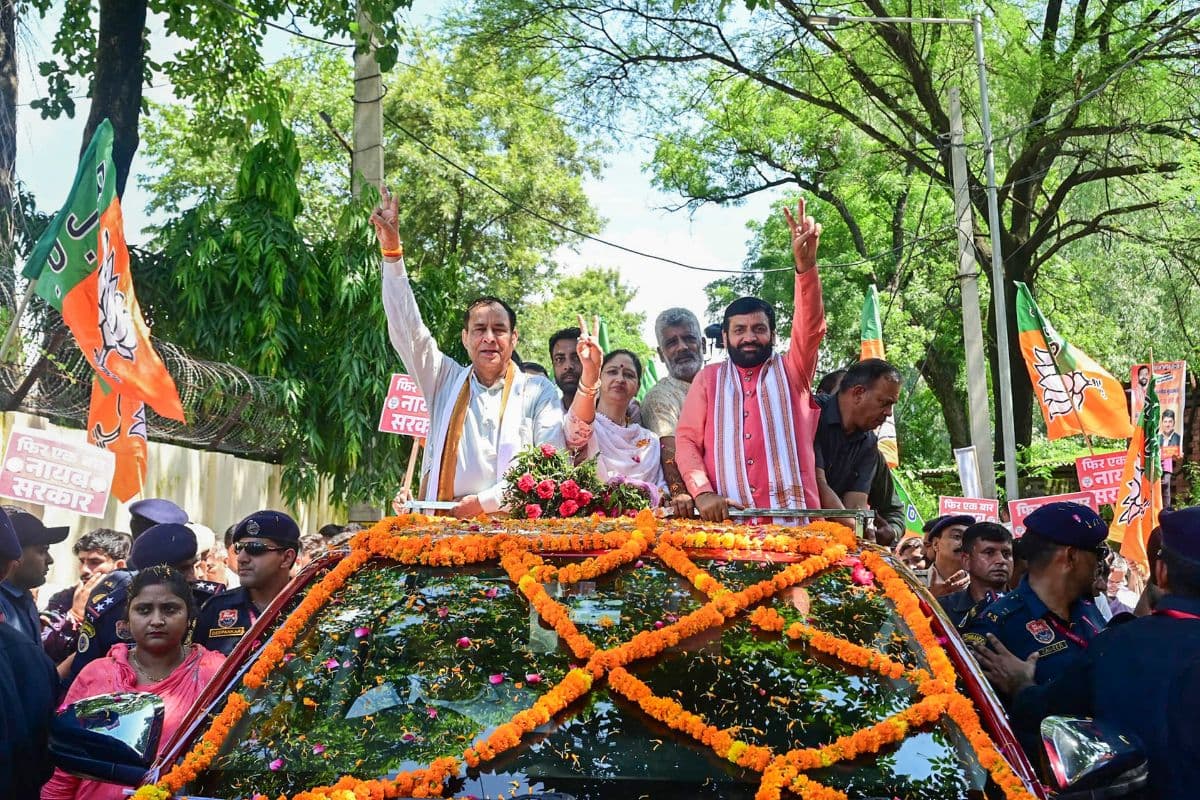 Haryana Election News: हरियाणा चुनाव प्रचार में बच्चे के इस्तेमाल पर फंसी बीजेपी, चुनाव आयोग ने भेजा नोटिस