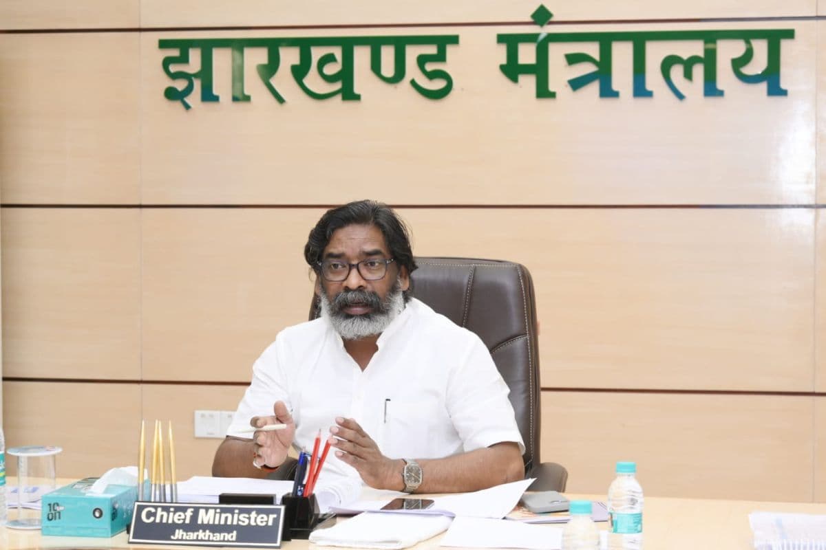 हेमंत सोरेन कैबिनेट का निर्णय : अब रैयती जमीन पर बने कब्रिस्तान को अधिग्रहित नहीं करेगी सरकार