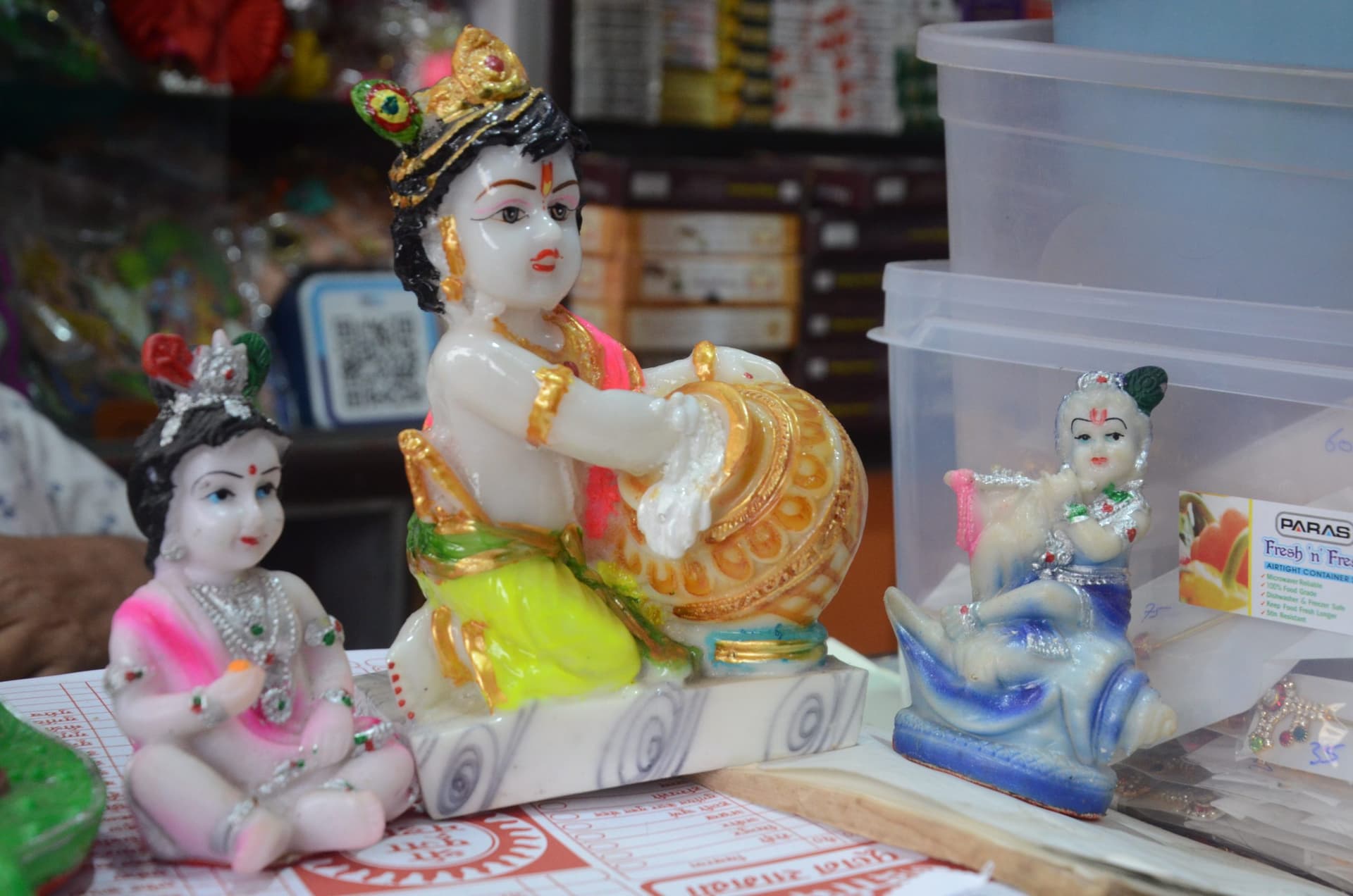 Janmashtami 2024: जन्माष्टमी की शुरू हुई तैयारी, राधा-कृष्ण की ड्रेस की बढ़ी डिमांड