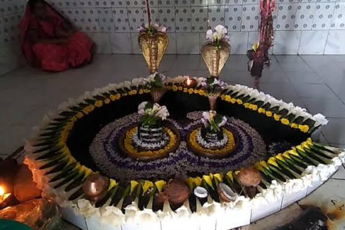 Jharkhand Tourism: इस प्राचीन शिवालय में पाताल गंगा से होता है शिवलिंग का जलाभिषेक