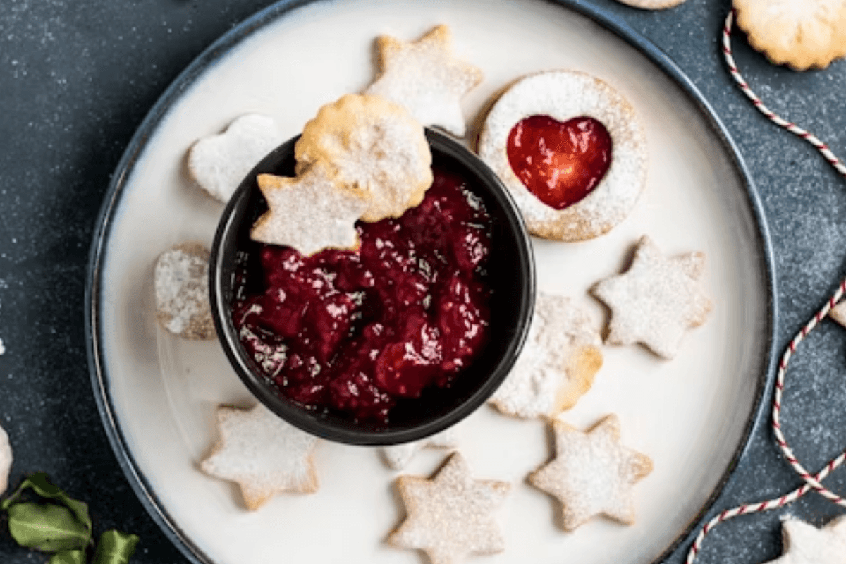 Karonde ki Chutney Recipe: झटपट बनकर तैयार हो जाती है करोंदे की खट्टी-मीठी चटनी, आप भी ट्राइ करें ये रेसपी