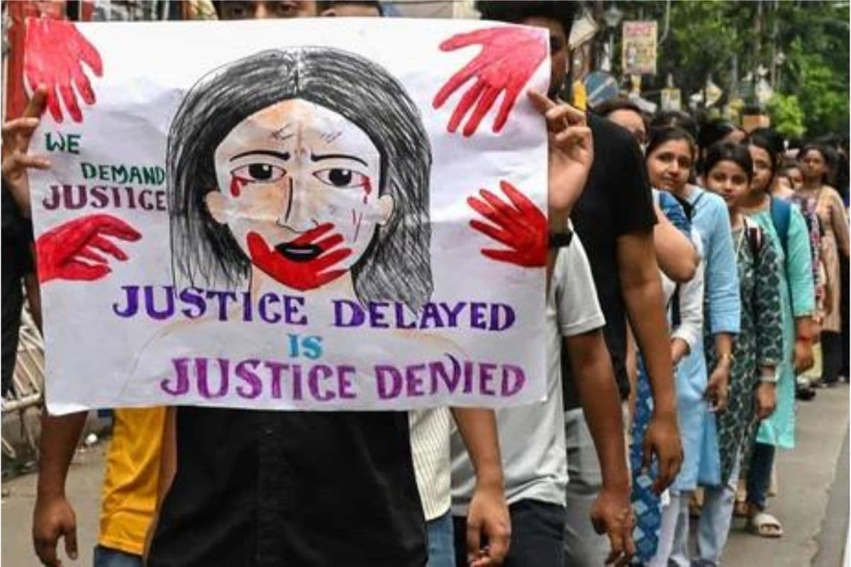 Kolkata Doctor Murder : कोलकाता में दरिंदगी व हैवानियत से जूनियर डाॅक्टर हार गई जिंदगी...