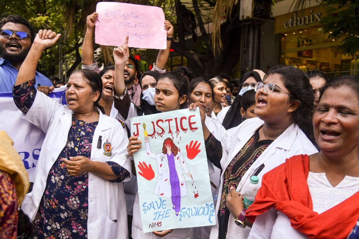 Kolkata Doctor Murder Case : कोलकाता हत्याकांड के बीच स्वास्थ्य मंत्रालय का एलान, सुरक्षा कानून के लिए बनेगी कमेटी