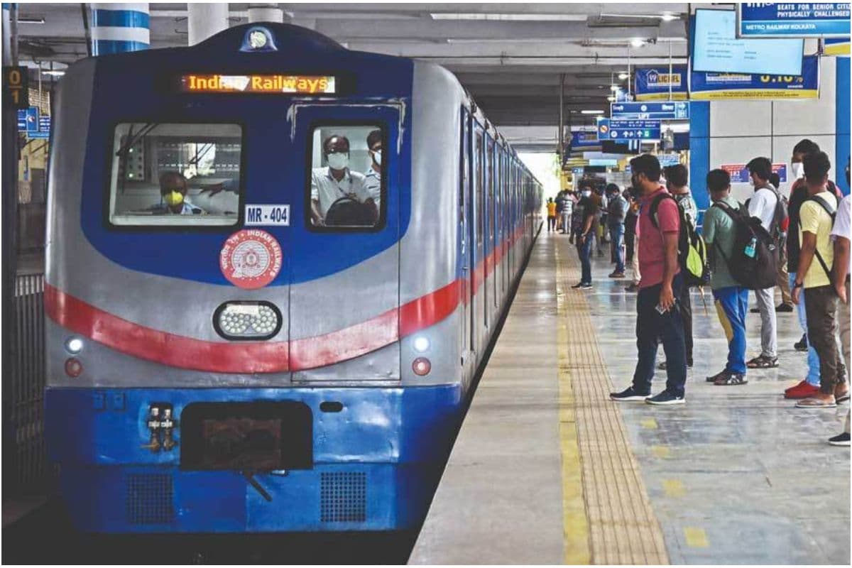 Kolkata Metro : कोलकाता मेट्रो रविवार को चलायेगी अतिरिक्त ट्रेनें..