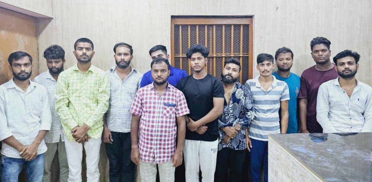 UP News: लखनऊ में बारिश के दौरान युवती से छेड़छाड़ करने वाले 12 और गिरफ्तार