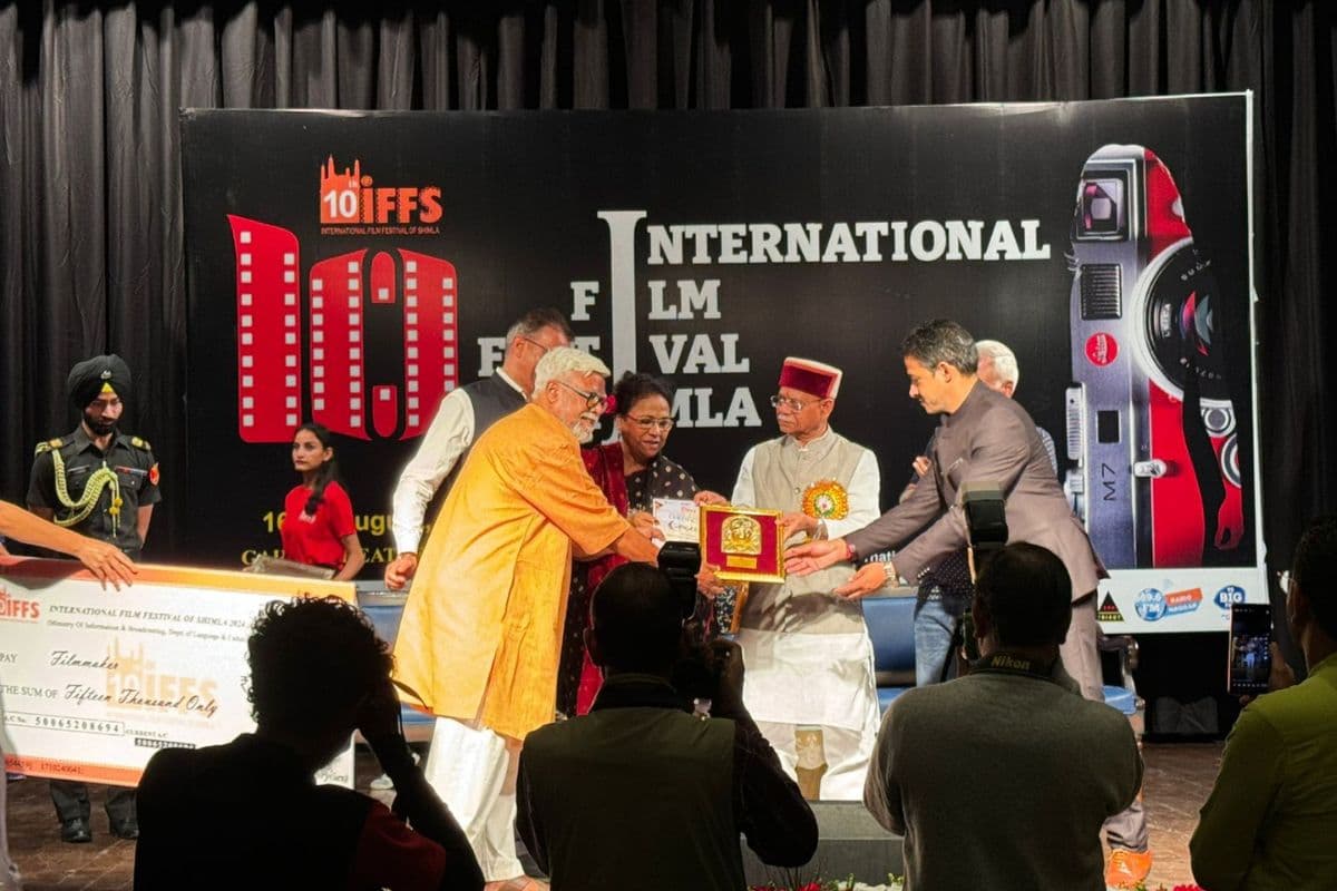 मेघनाथ की फिल्म 'इन सर्च ऑफ अजांत्रिक' को शिमला में बेस्ट लॉन्ग डॉक्यूमेंट्री फिल्म अवार्ड