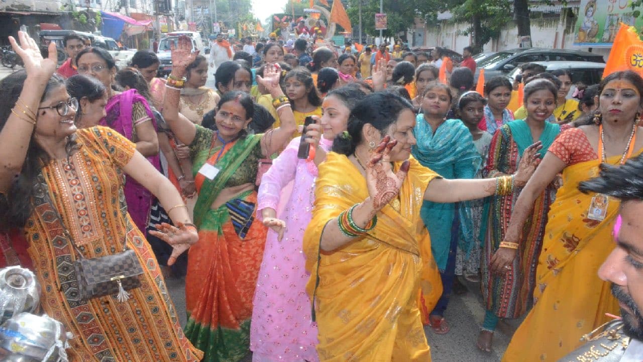 भागलपुर में निकली साईं बाबा की पालकी, उमड़ा आस्था का सैलाब