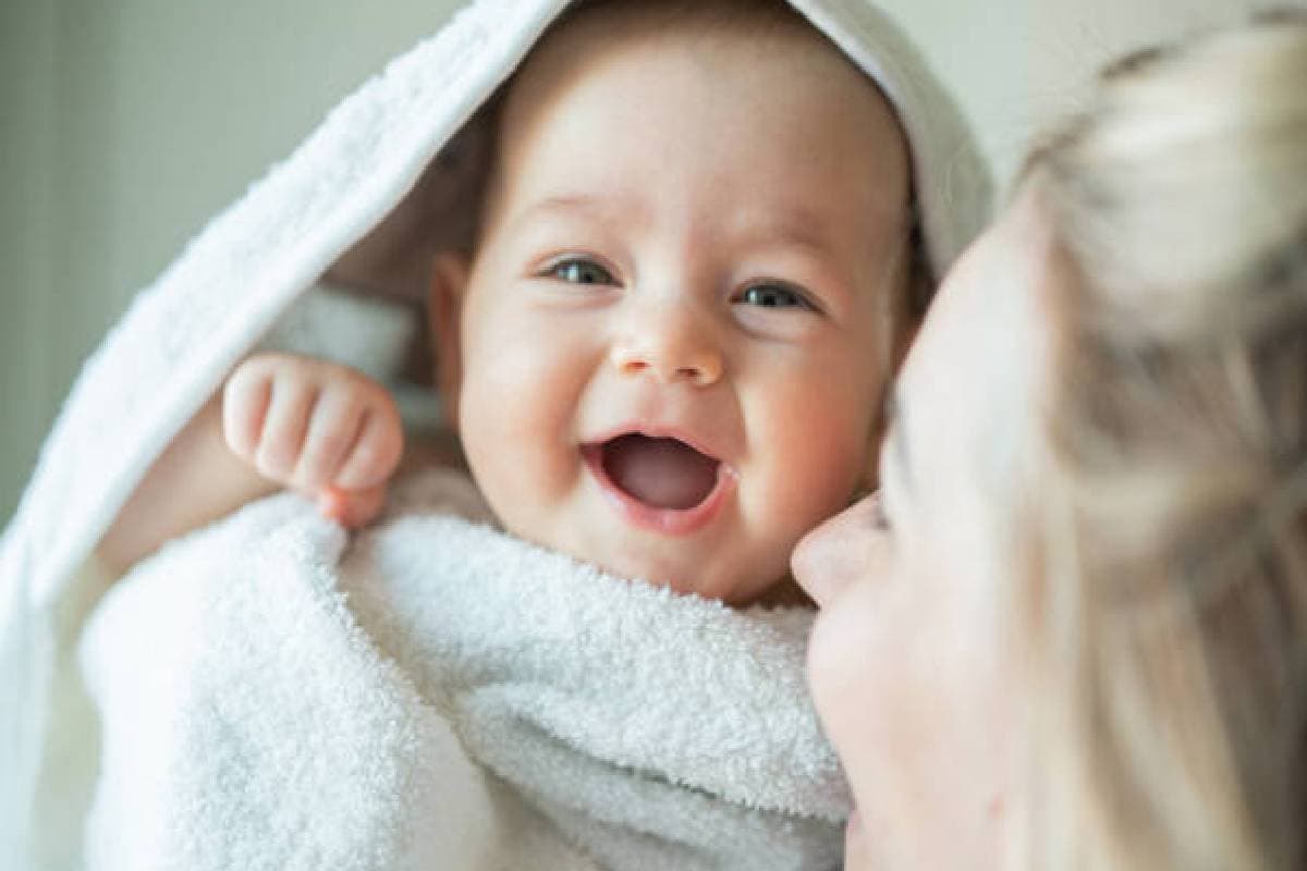 Baby Girl Cute Name: S अक्षर से रखें अपनी रानी बिटिया का नाम, जानें नाम का अर्थ