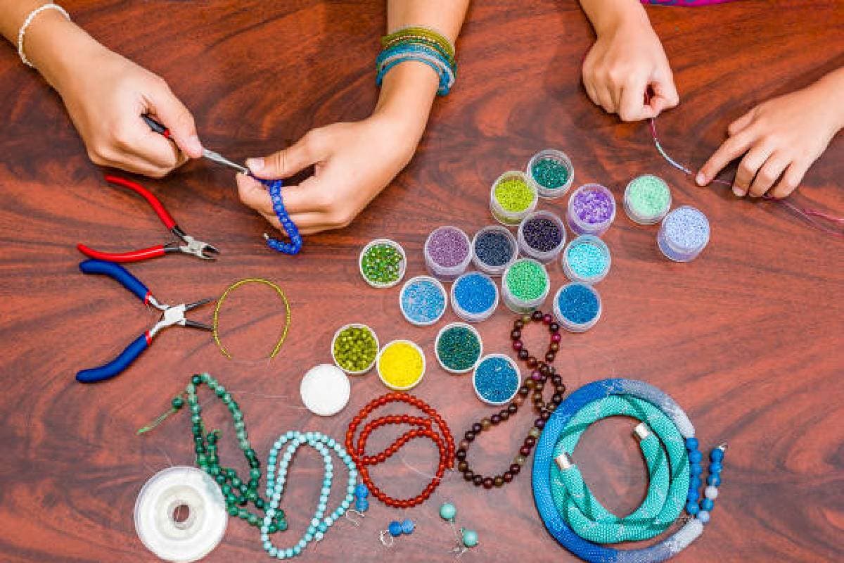 Raksha Bandhan 2024: घर पर कैसे बनाएं राखी, भाई होगा खुश, जानें बनाने का आसान तरीका
