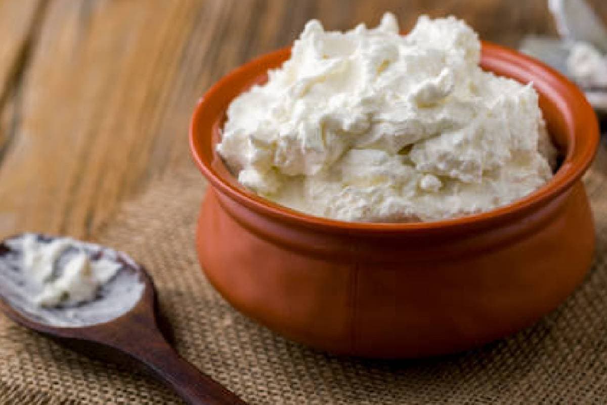 Janmashtami 2024 Bhog Recipe: कृष्ण के जन्मदिन पर भोग लगाएं घर का बना मक्खन, यहां है आसान विधि