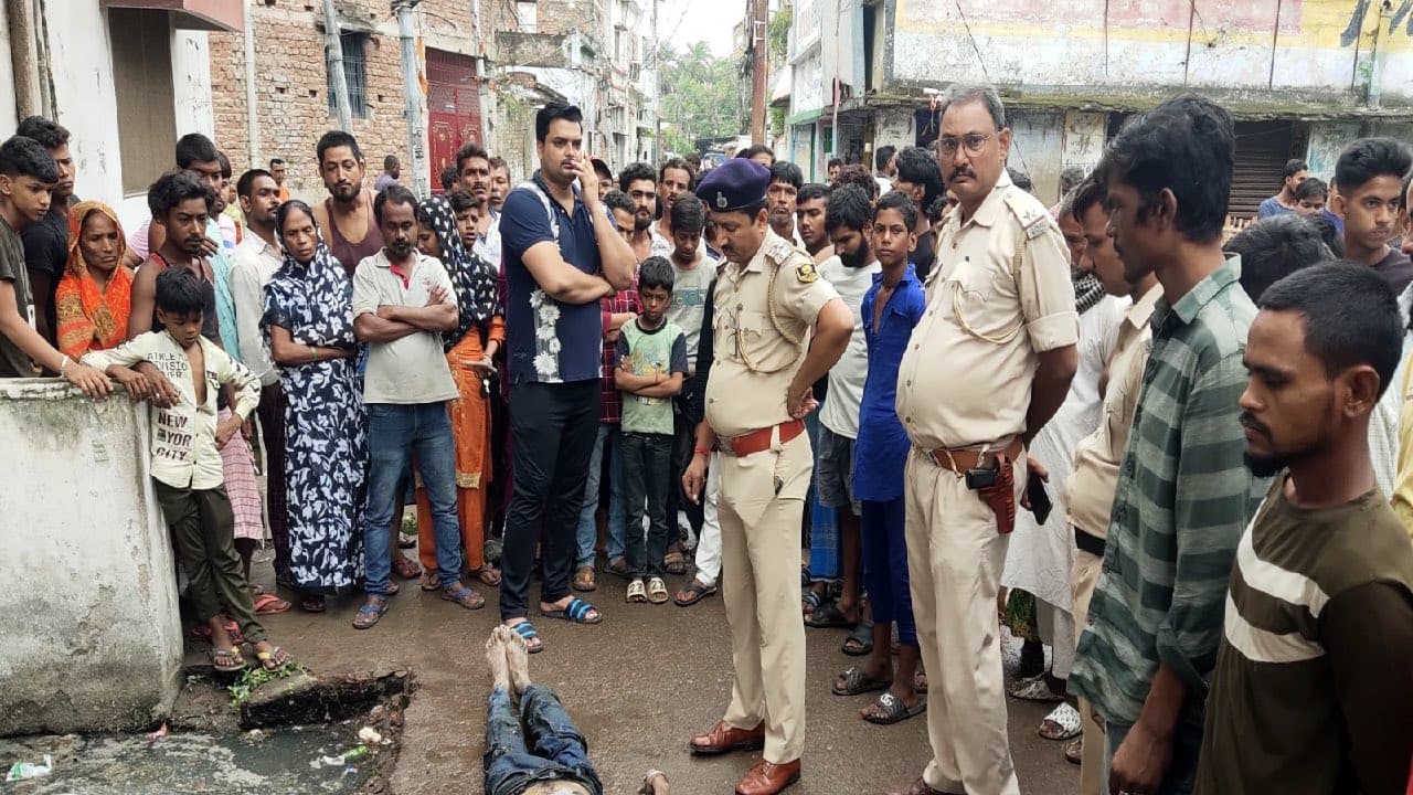 Bihar Crime News: मुजफ्फरपुर में ईंट से कुच कर युवक की हत्या