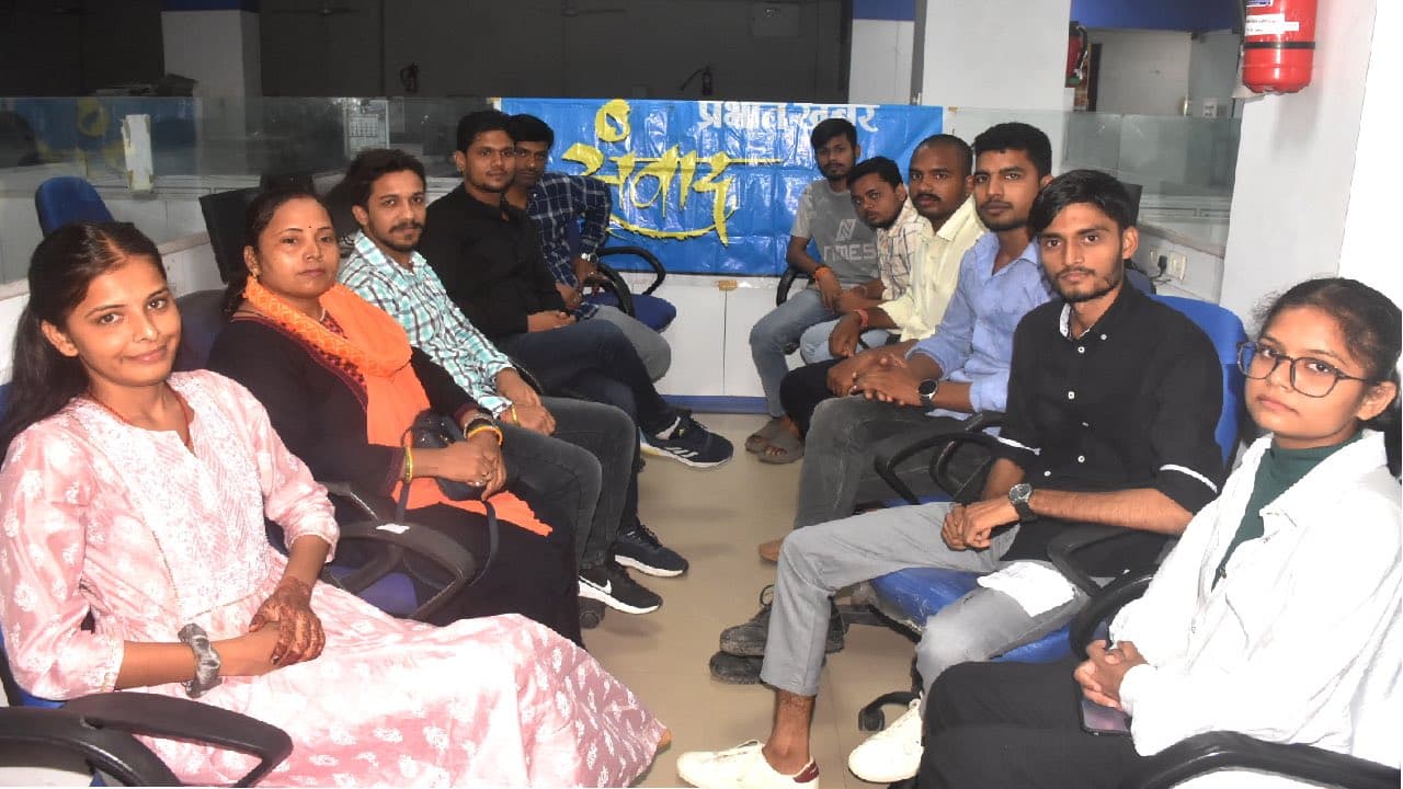 प्रभात खबर संवाद: अंतर्राष्ट्रीय युवा दिवस पर युवाओं ने कहा - प्रतिभावान युवा देश से पलायन न करे