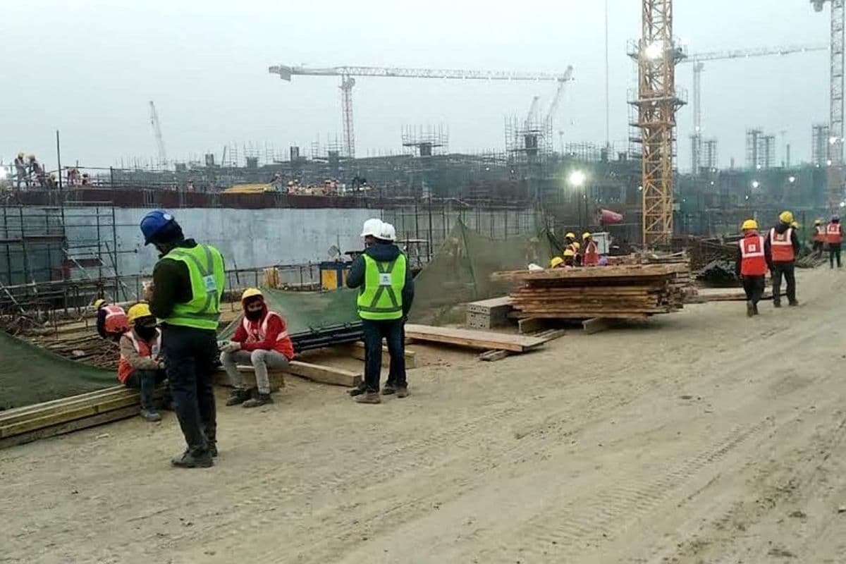 Noida International Airport: जल्द शुरू होगा नोएडा इंटरनेशनल एयरपोर्ट, अप्रैल 2025 में पहली उड़ान