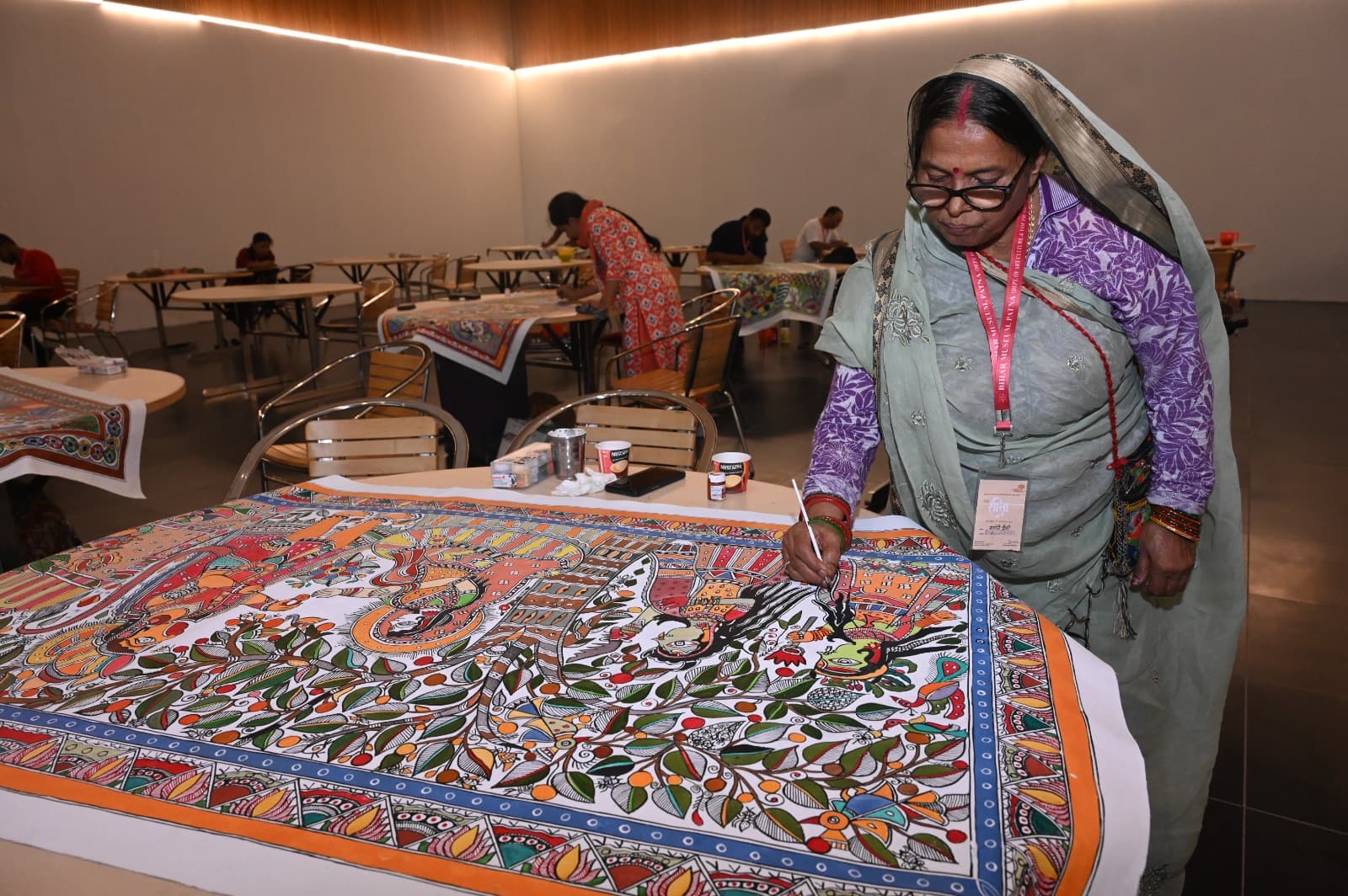 Interview: पद्मश्री शांति देवी ने गोदना पेंटिंग को दिलाई वैश्विक पहचान, दीवारों तक सीमित कला को कैनवास तक पहुंचाया