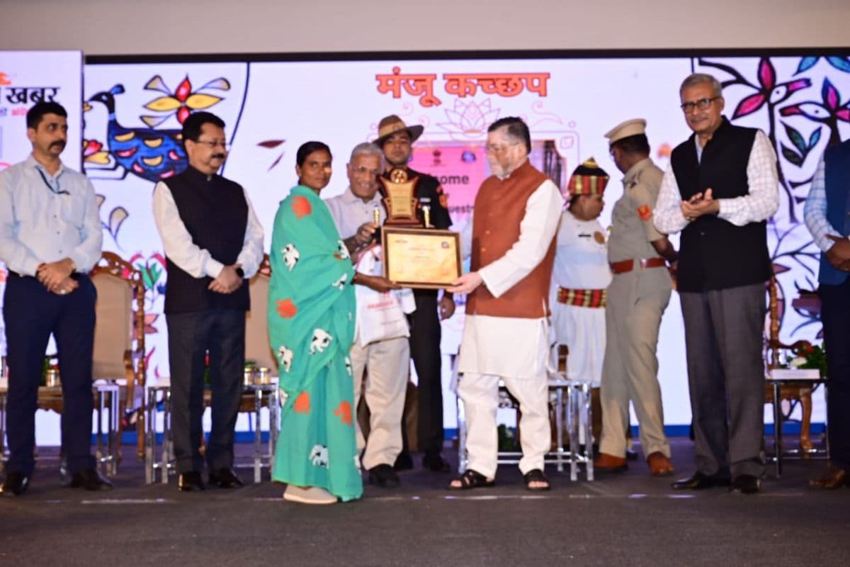 Jharkhand Gaurav Samman: प्रभात खबर पर है लोगों का भरोसा और विश्वास, बोले राज्यपाल संतोष गंगवार