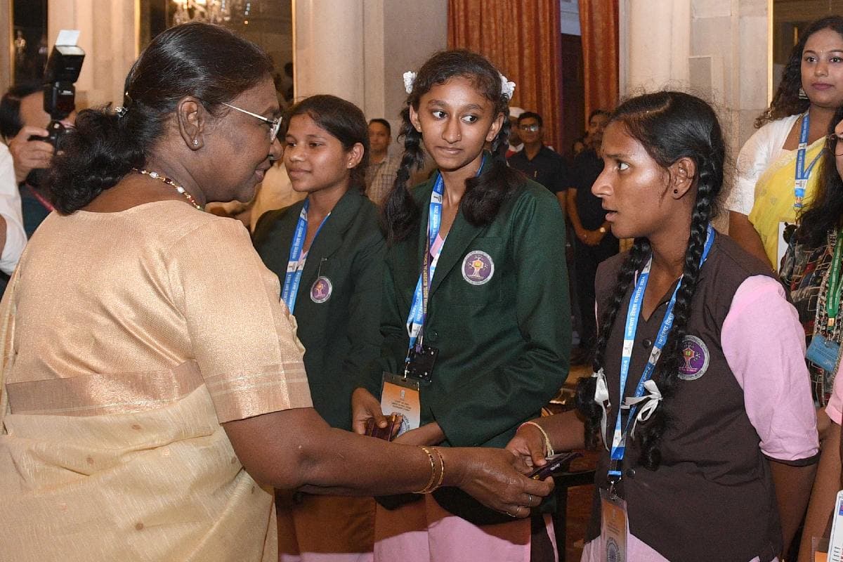 Raksha Bandhan: राष्ट्रपति द्रौपदी मुर्मू ने कहा- महिलाओं की सुरक्षा सुनिश्चित करने का संकल्प लें