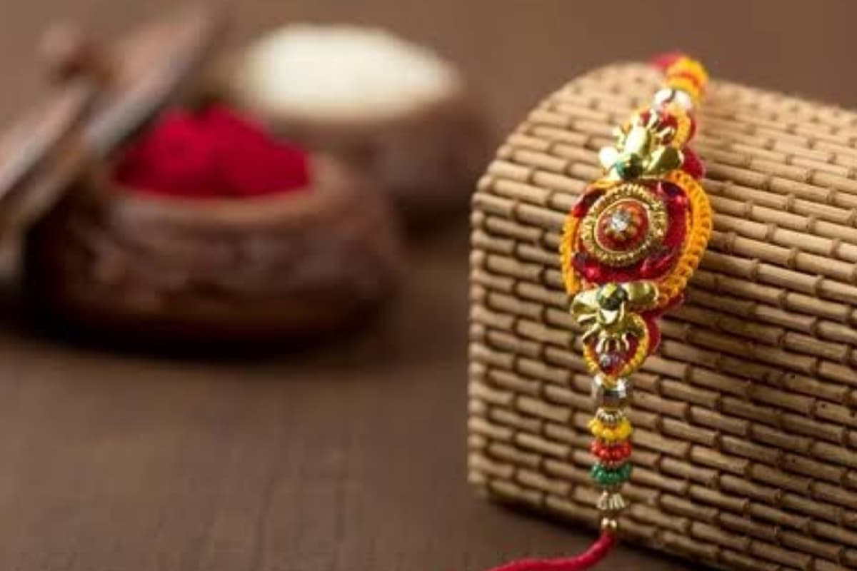 Raksha Bandhan 2024: रक्षाबंधन पर भाई-बहन के साथ करें इन मंदिरों में पूजा
