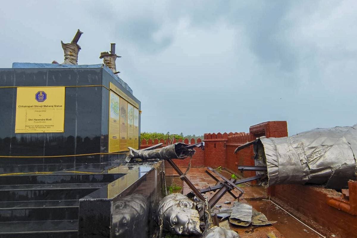 Shivaji Statue Collapses: ठेकेदार कौन था? शिवाजी की मूर्ति गिरने के बाद विपक्ष का सवाल