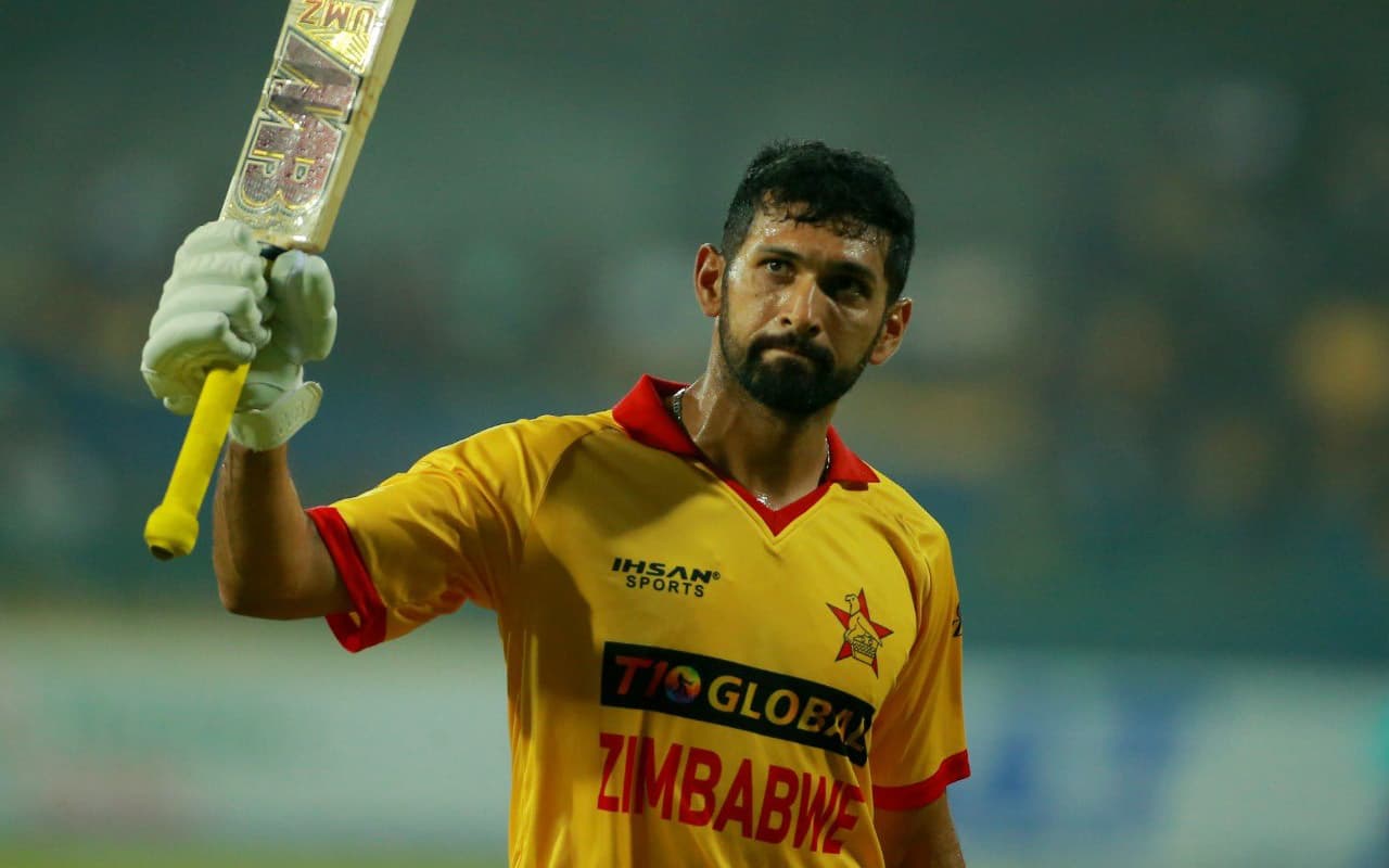 फैन ने Sikandar Raza से पाकिस्तान के लिए खेलने का किया आग्रह, क्रिकेटर ने दिया मजेदार जवाब