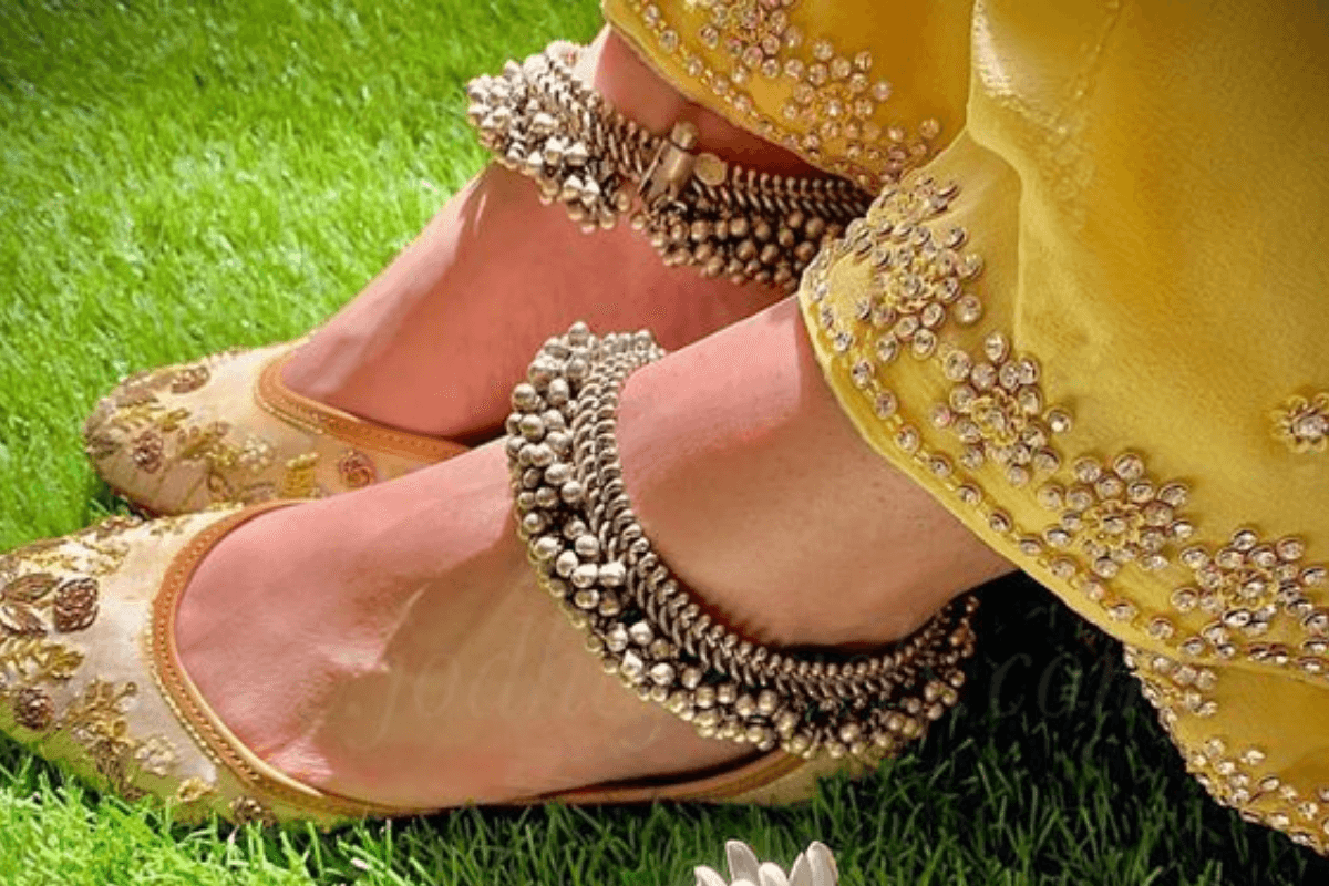 Rules for Jewellery: पैरों में सोना क्यों नहीं पहना जाता? गहने पहनने को लेकर क्या है नियम