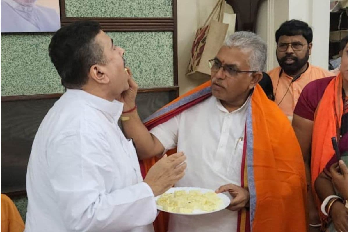Suvendu Adhikari : विधानसभा में शुभेंदु अधिकारी ने मनाया दिलीप घोष का जन्मदिन