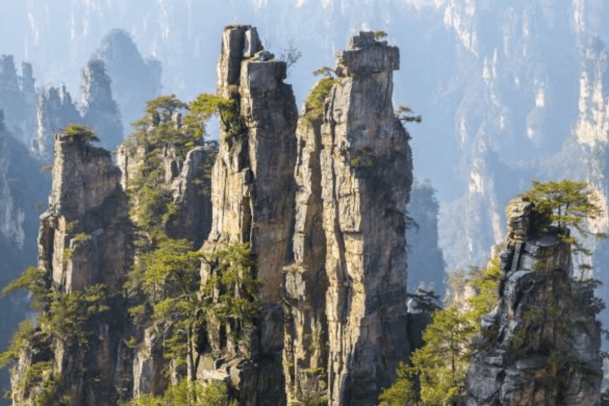 China Tour: दुनिया का सबसे अजीब देश चीन, अनोखी और खूबसूरत चीजों से भरा हुआ